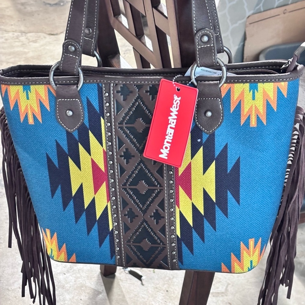 Brown and Multicolor Patterned Tote Bag
Montana West Aztec Tapestry Tote - Picture 8 of 9